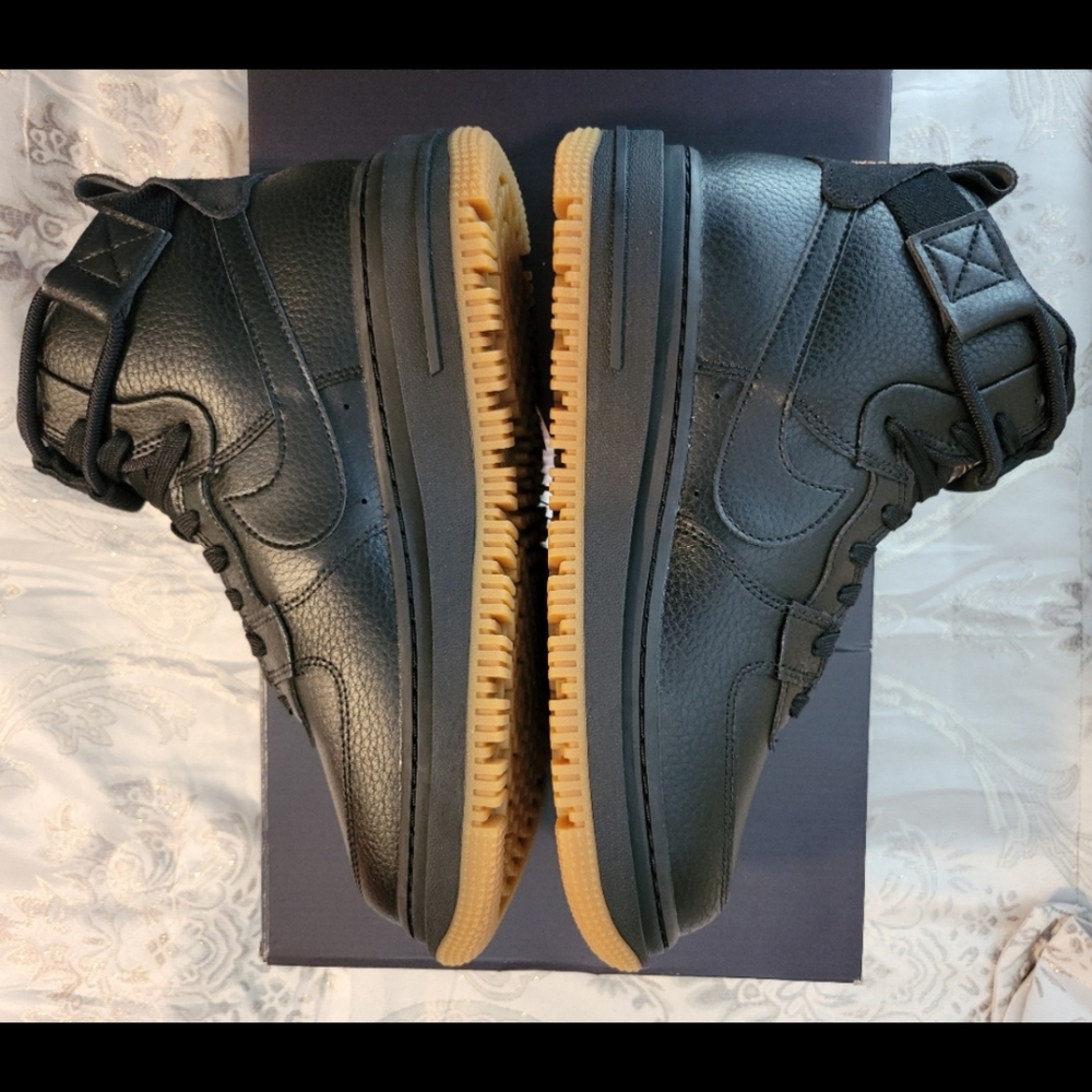Nike Air Force 1 High Utility 2.0  Women's Boot. Black, Size 8.5W. *NEW IN BOX* - Picture 6 of 16